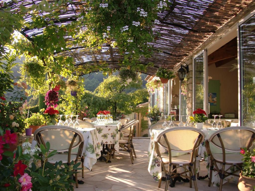Le Grand Jardin Bed and Breakfast Lafare Esterno foto
