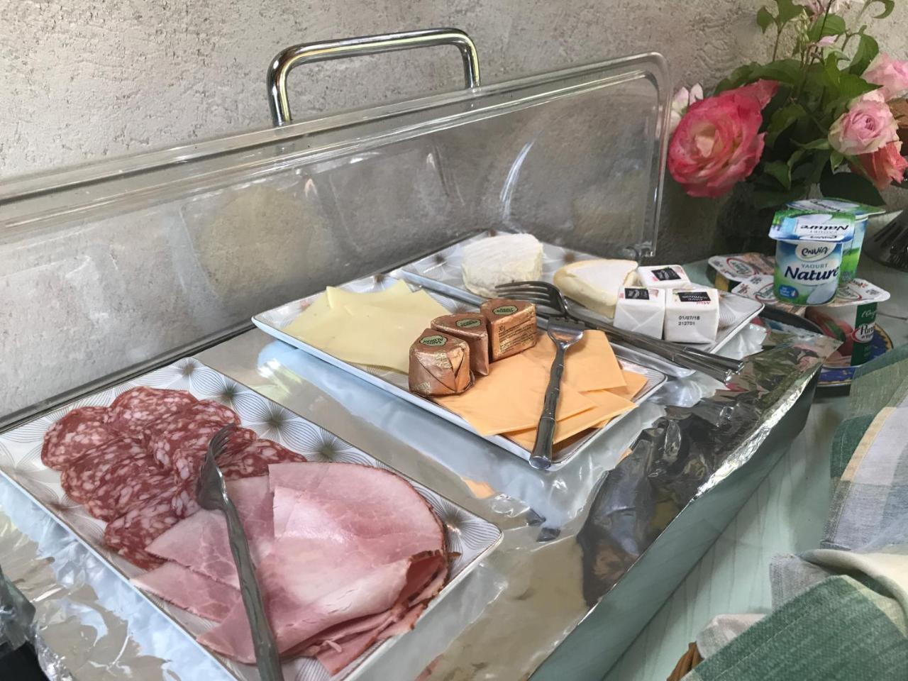 Le Grand Jardin Bed and Breakfast Lafare Esterno foto