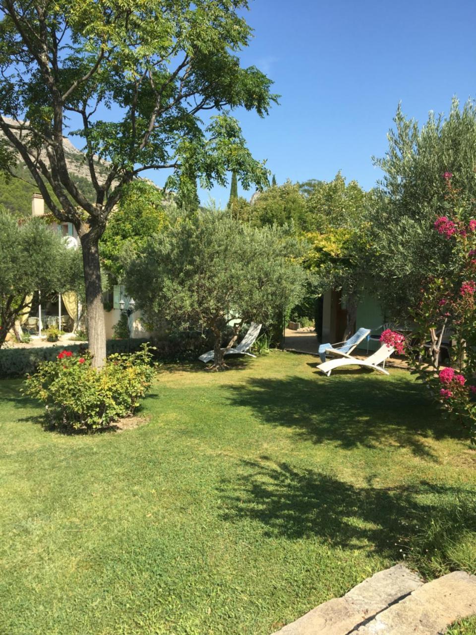 Le Grand Jardin Bed and Breakfast Lafare Esterno foto