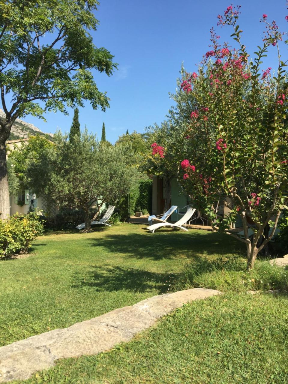Le Grand Jardin Bed and Breakfast Lafare Esterno foto