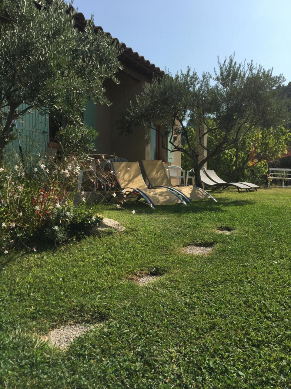 Le Grand Jardin Bed and Breakfast Lafare Esterno foto
