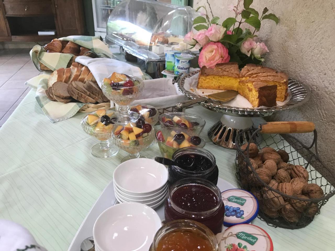 Le Grand Jardin Bed and Breakfast Lafare Esterno foto